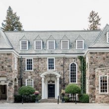 Click to view the McLean House Weddings gallery.